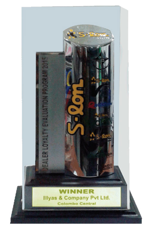 S-lon on Dealer Loyalty Award for Illyas